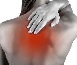 Schmerzen bei Osteochondrose der Brustwirbelsäule